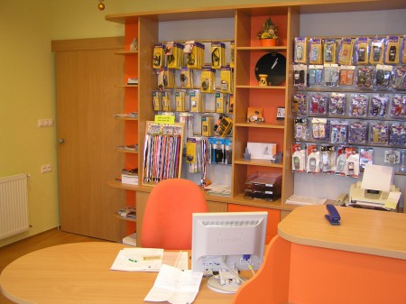 Predajňa ORANGE  L DTD buk +MDFlakovaná podľa RAL